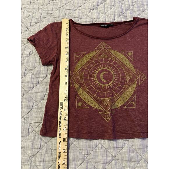 Truly Madly Deeply Celestial Moon Graphic Crop Tee Small Burgundy Witchy Boho - Picture 6 of 8